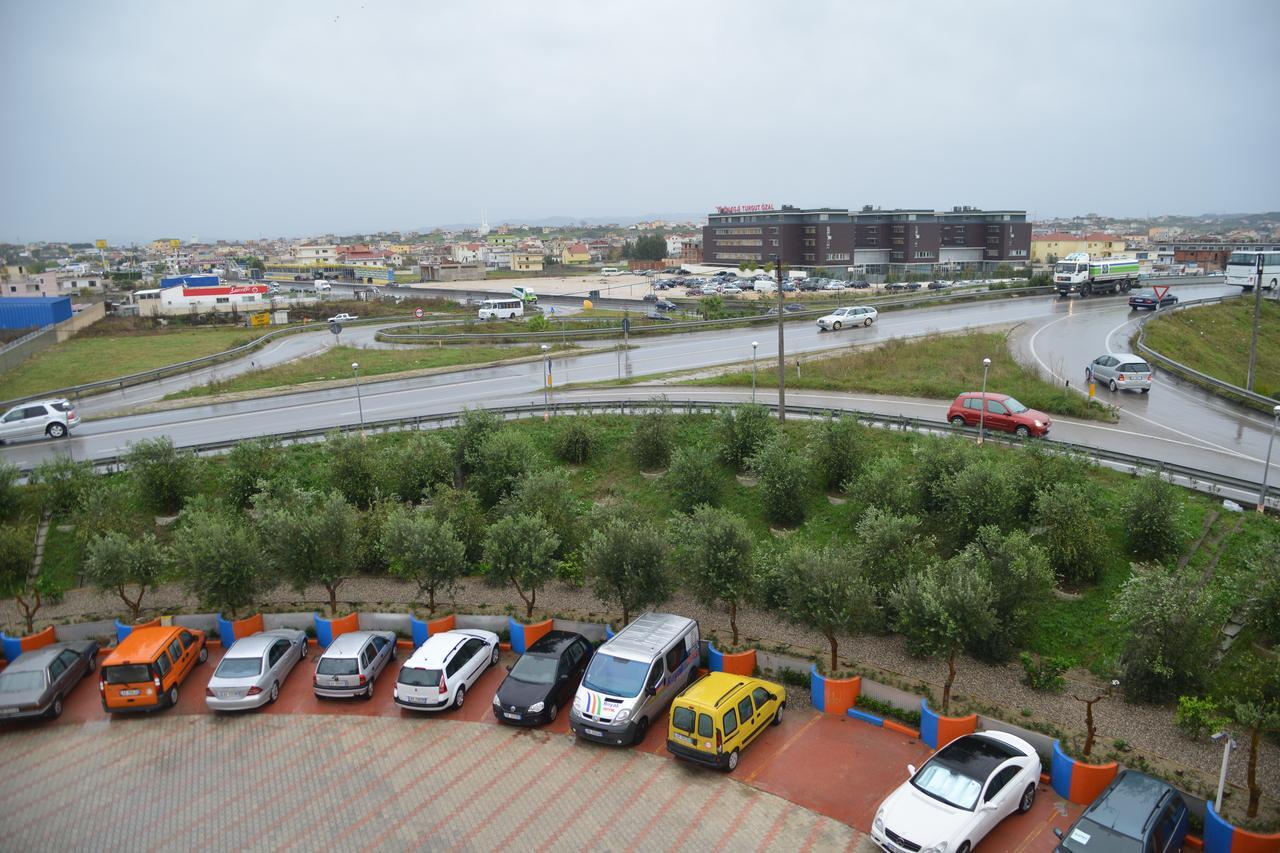 Royal Gaz Hotel Драч Екстериор снимка